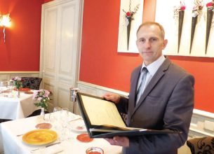 Un fidèle maître d’hôtel-sommelier, soucieux du rapport qualité-prix raisonnable