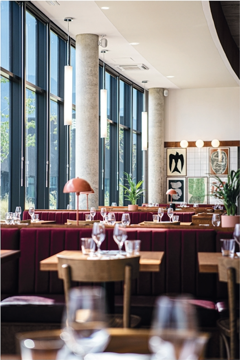 « Bouillon A » à Grenoble un « réfectoire chic et chaleureux » par