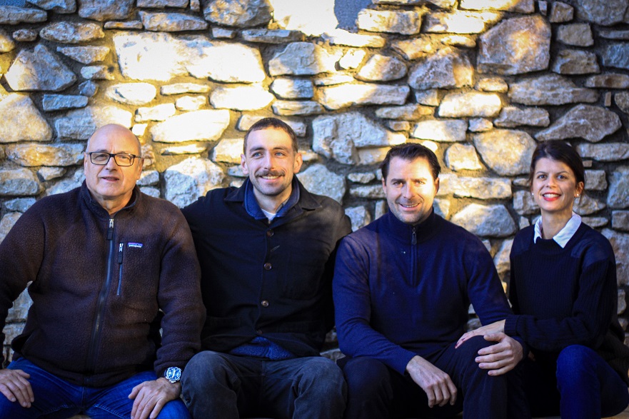 De gauche à droite : Christian et Louis Villard, Christopher Hache et Flavie Babonneau, associés dans le projet de La Bastide d’Eygalières.