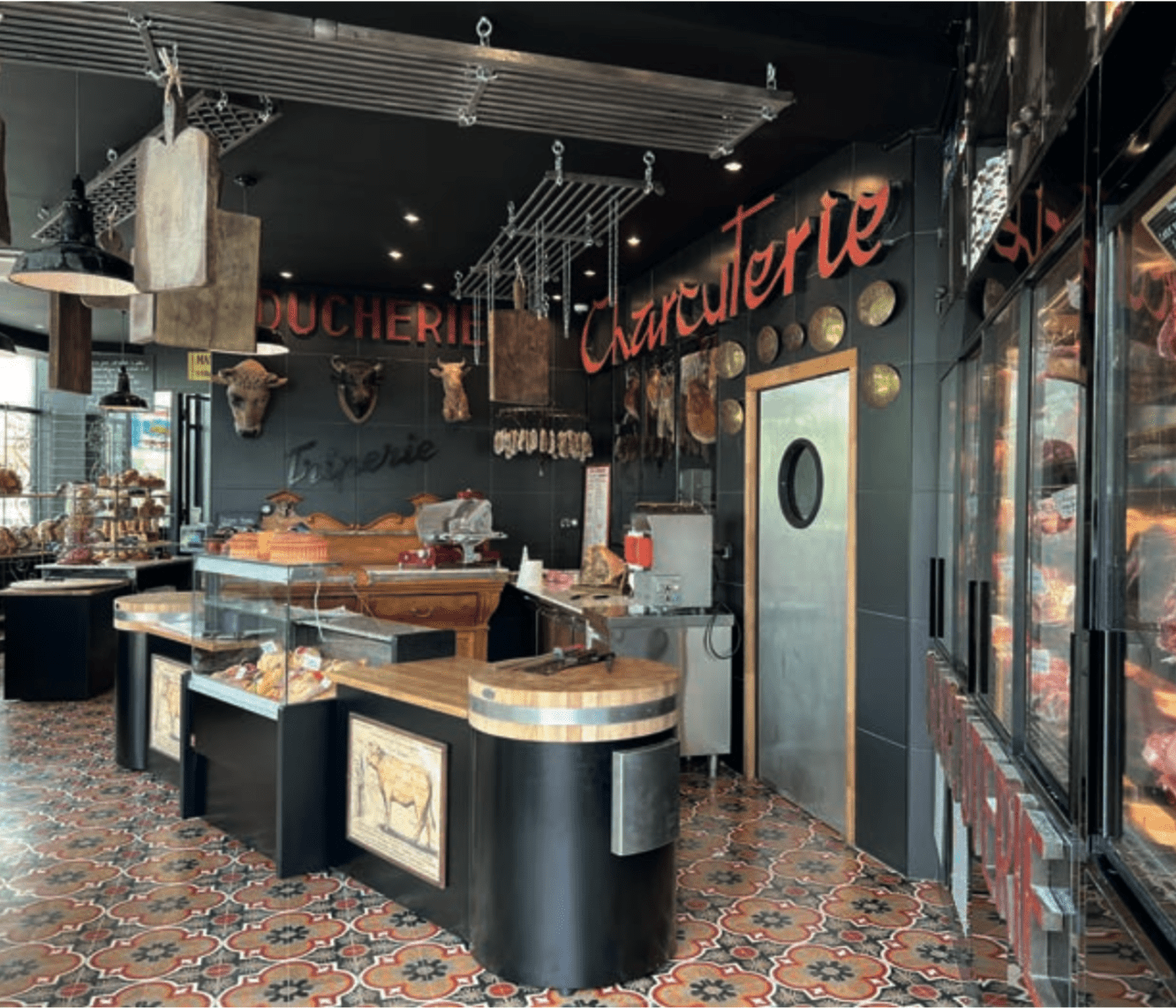 Jacky Ribault ouvre sa boulangerie-boucherie : « Suzanne et Lucien »
