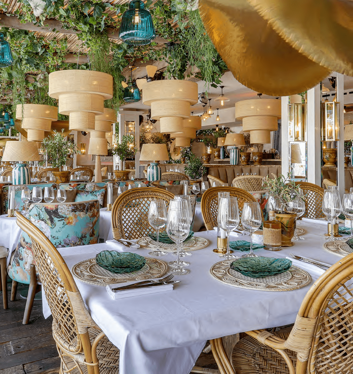 Gina’s par Eric Frechon, nouvelle table du groupe Annie Famose sur le port de Saint-Tropez