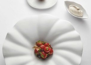 Fraise de la Champagne, condiment autour du persil (Le Royal*)