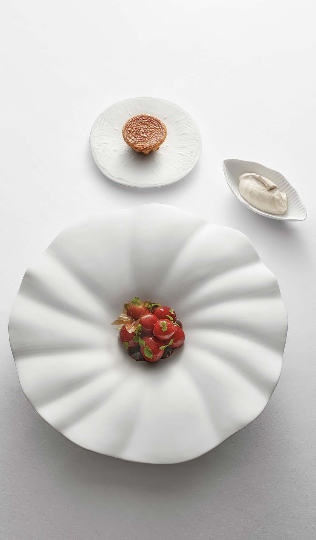 Fraise de la Champagne, condiment autour du persil (Le Royal*)