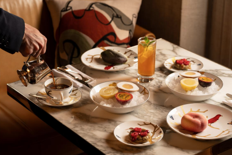 Le Meurice lance un goûter givré signé Cedric Grolet