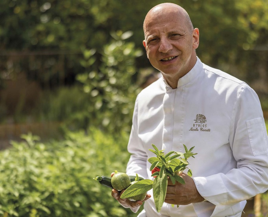 Nicola Canuti, Hôtel Byblos – Saint-Tropez (83) : l’éloge de la simplicité