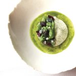 Raviole herbes et concombre