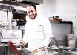 Poésie, nouvelle table de Nicolas Fontaine et Logan Thouillez à Nîmes