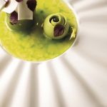 Kiwi à la chaux, shiso, sabayon chartreuse verte (Le Gabriel)