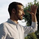 Théotime Dordain, La Table des Amis** – Le Mas Les Eydins Bonnieux (84) : Du comptoir aux terroirs