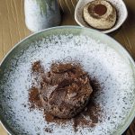 Soufflé au Chocolat à la vapeur en clin d’œil à l’iconique Soufflé au fromage du Chef Alléno